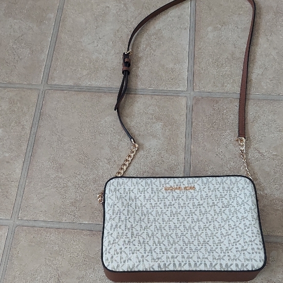 Michael Kors Cream and Brown Crossbody Bag - Picture 1 of 6